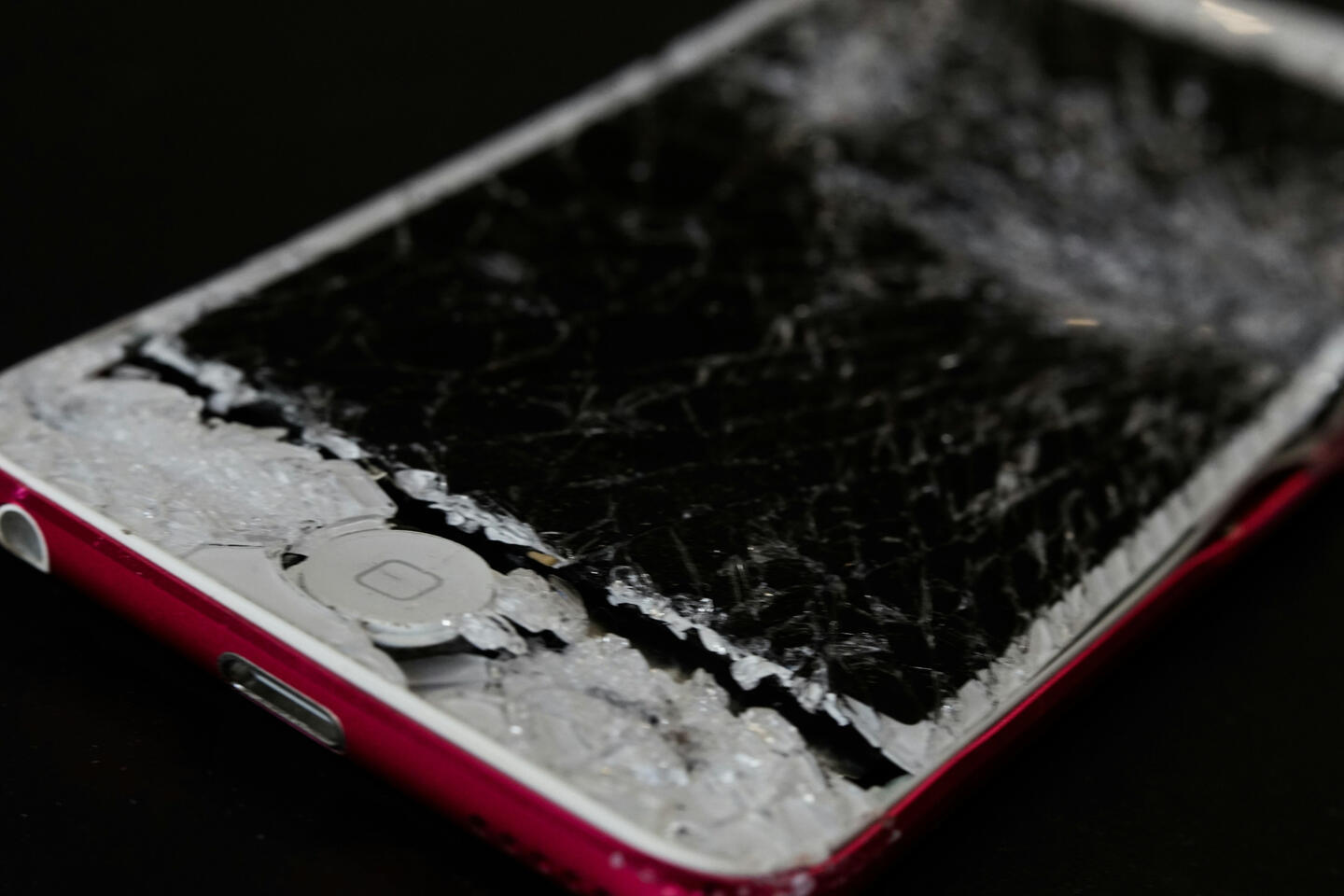 iPhone Screen Replacement